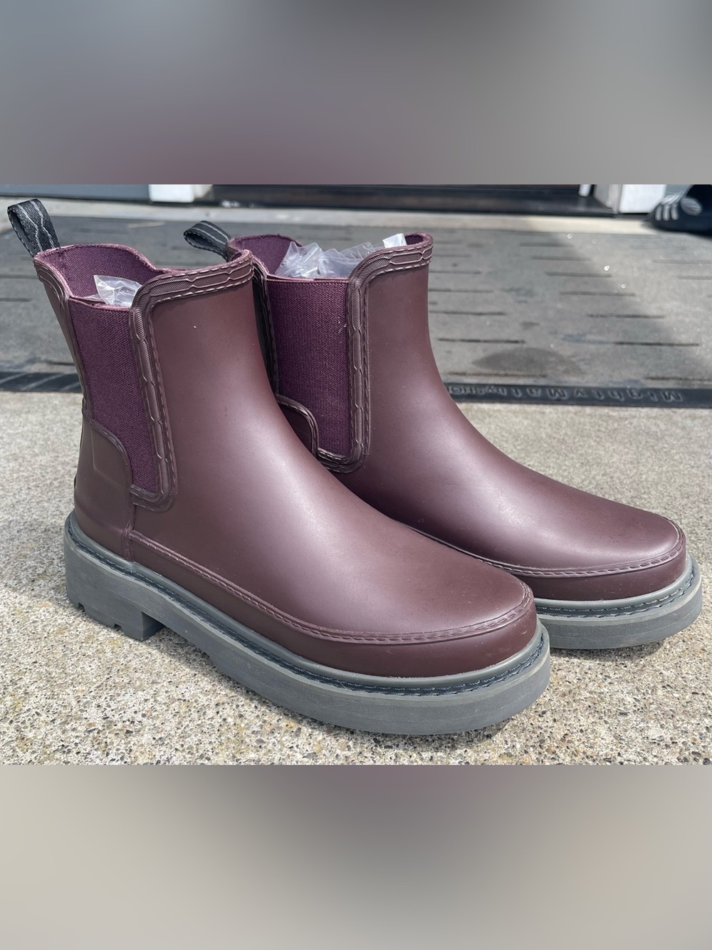 Hunter Chelsea Rain Boots – Burgundy – Women’s US 7 / UK 5 / EU 38